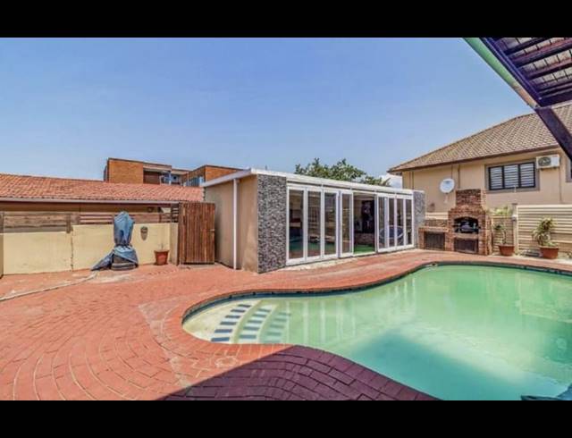 4 BEDROOM HOUSE FOR SALE IN GLENWOOD